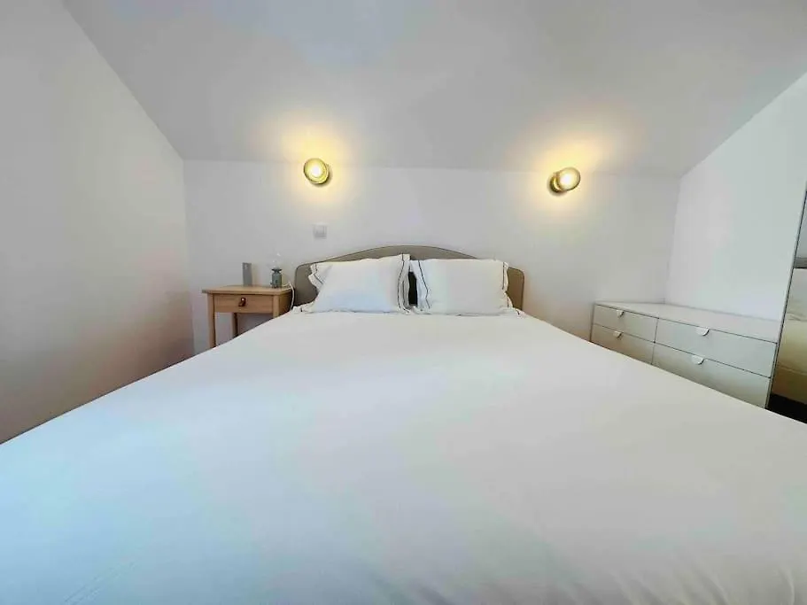 Holiday home New Amazing Cozy House In The Heart Lisbon Villa